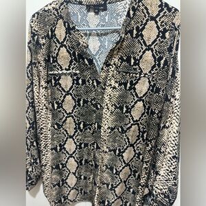 Lily Moran Long sleeve top in excellent condition size L